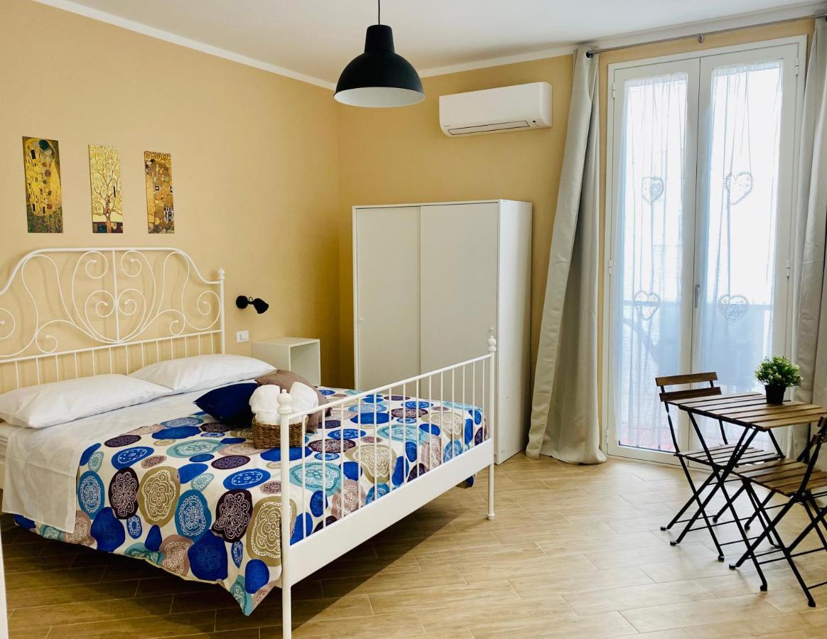 Pindemonte Suites Palerme Extérieur photo